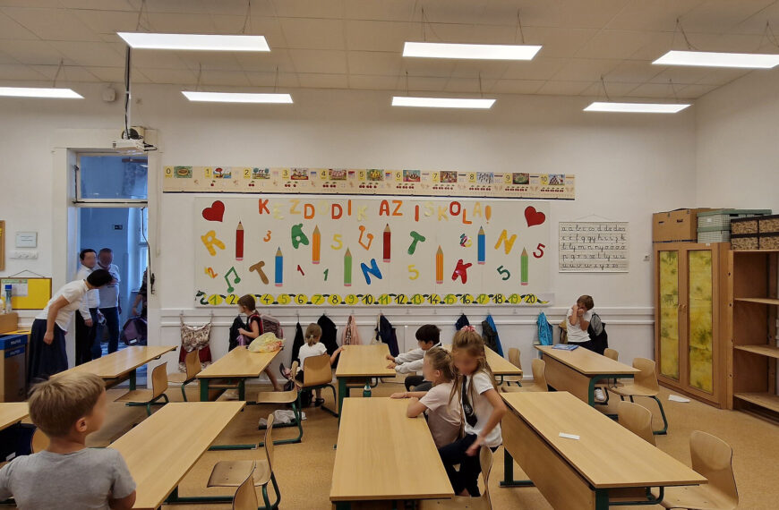 Korszerűsítés az Áldás Utcai Általános Iskolában: új hangok egy műemléki épületben